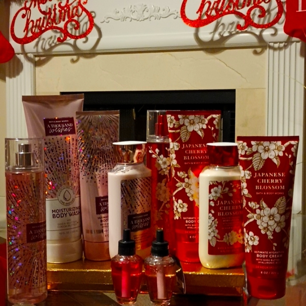 SOLD!! SOLD!! BATH & BODY GIFT SETS FOR A BUNDLE